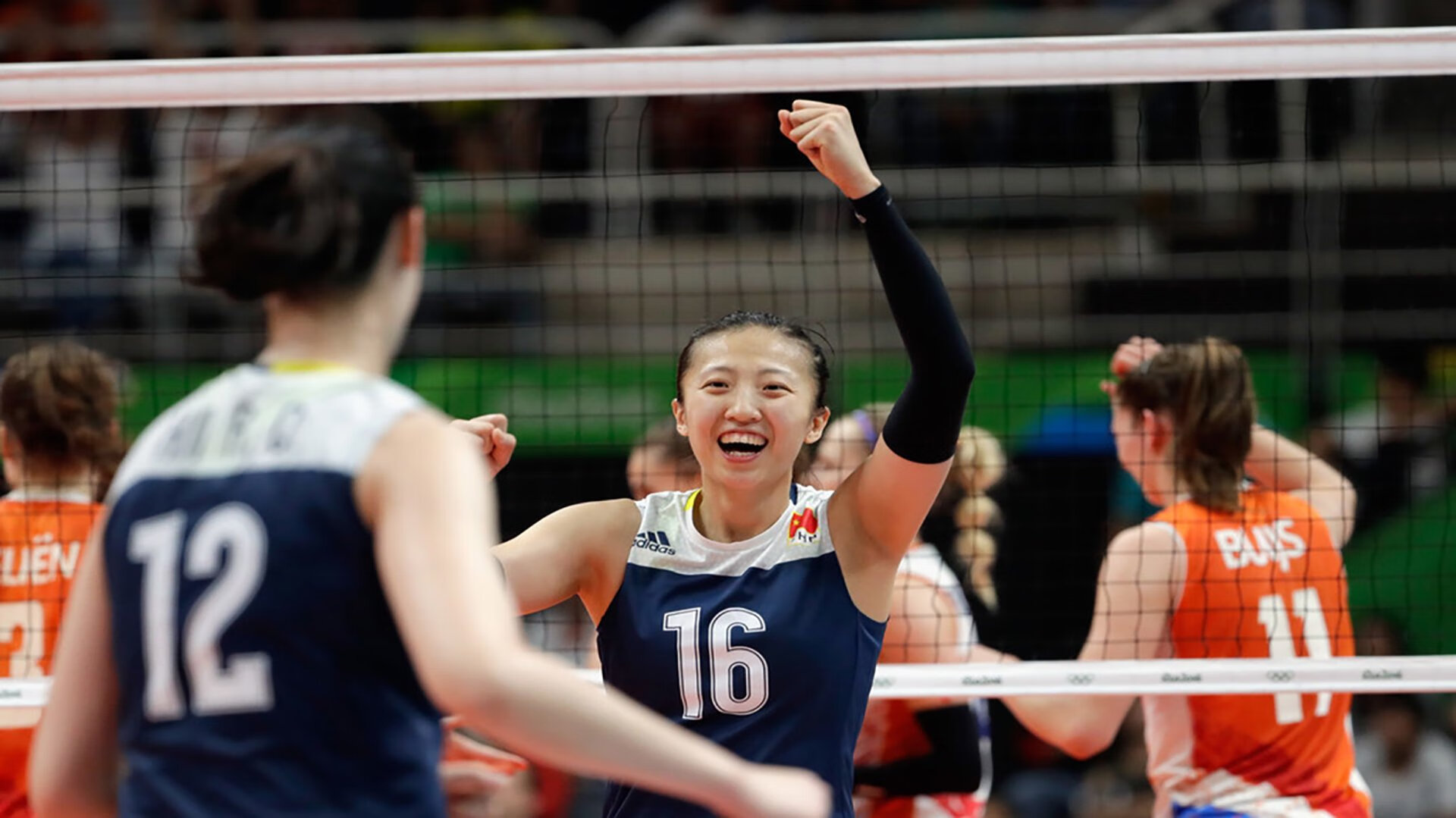 2026美加墨世界杯-体育热点齐燃，罗马围攻NBA遭质疑，湖人止颓破局，曼城回暖引热议